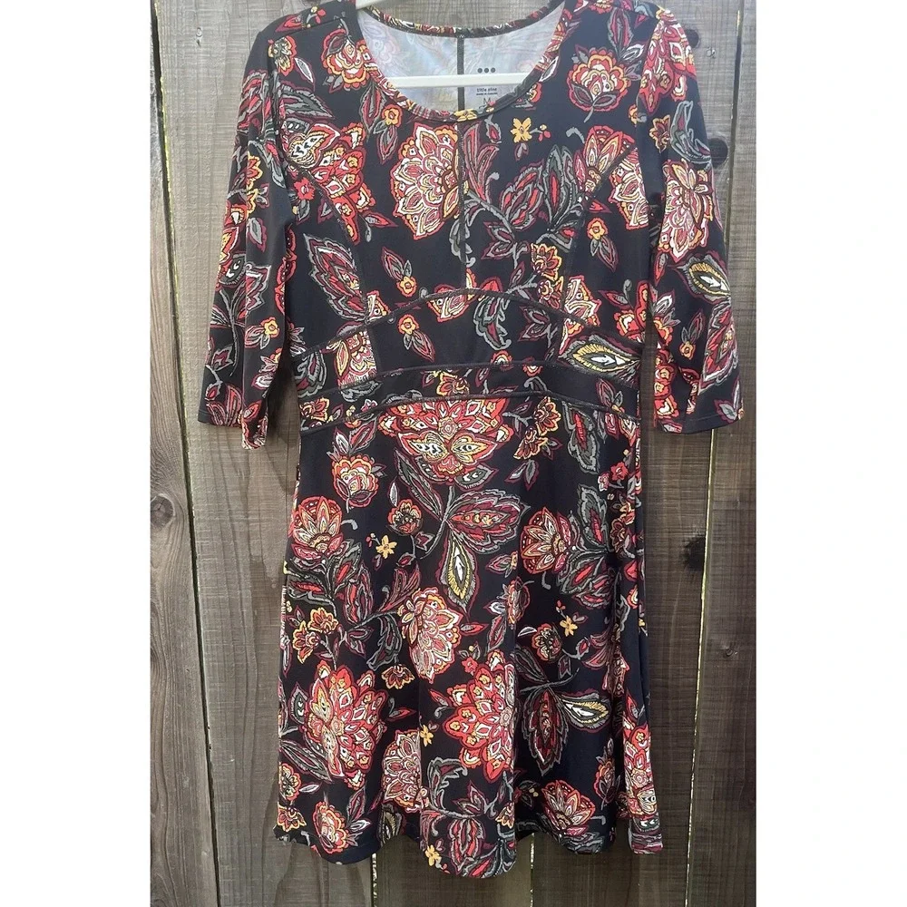 Title Nine Dress Short Sleeve Women Sz Med Black Paisley Floral Knee Length Cott